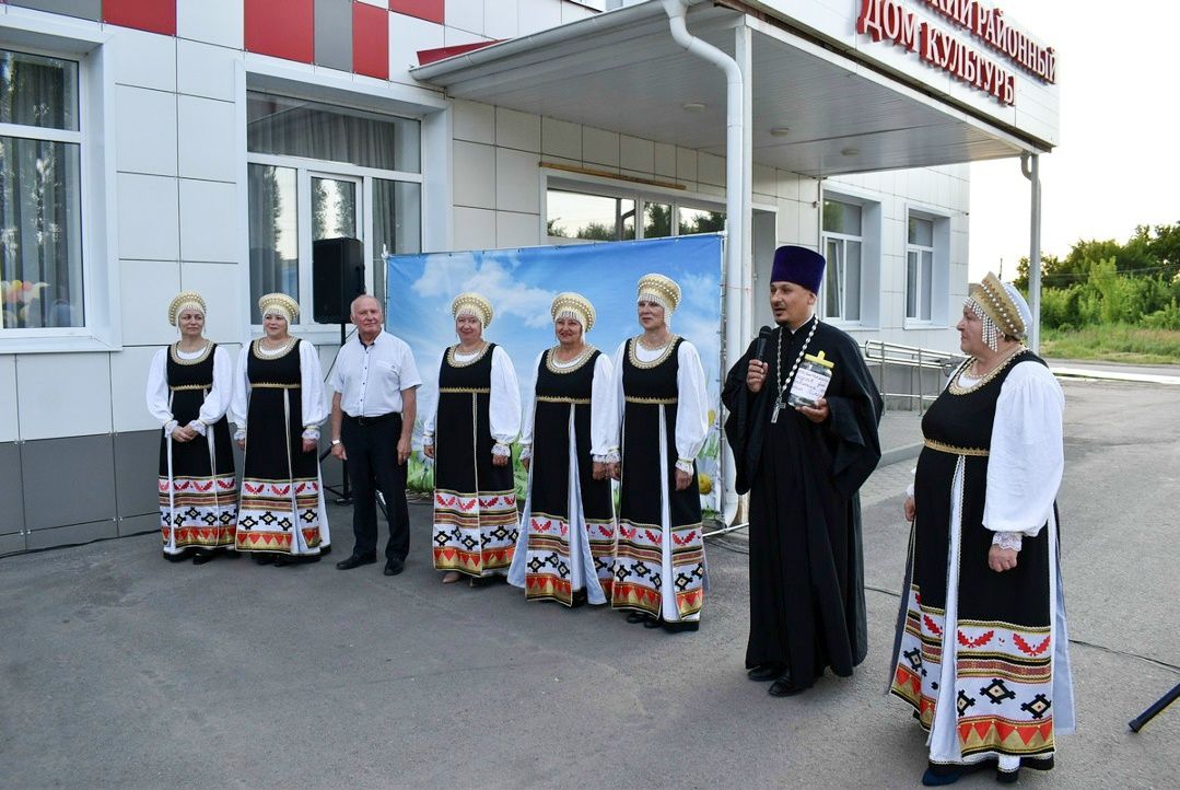 Заключительный концерт благотворительного проекта народного вокального ансамбля «Семиреченка» «Дорогами Семиречья».